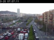 Caos total a Santa Coloma: una protesta paralitza el trànsit a la B-20