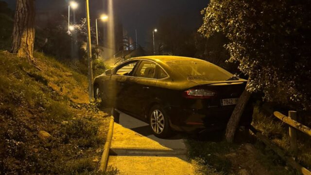 Imatge del cotxe accidentat (via xarxes socials)