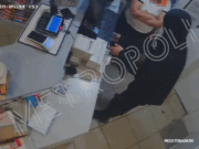 VÍDEO | ‘El Chincheta’ de Badalona torna a atracar: així va robar a la mateixa benzinera sis cops