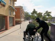 “Ara li destrossaran la vida”: les xarxes esclaten per la detenció de l’ancià discapacitat que es va defensar d’un lladre